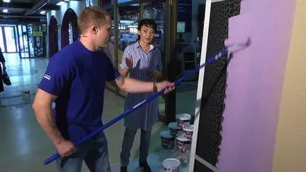 Cum să picteze tapet de vinil pe suport nețesut (vinil) Cum să picteze tapet de vinil pe suport nețesut