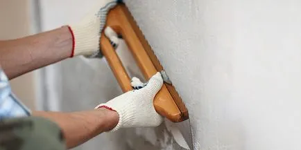 Cum să stea tapet în colțurile camerei si vinil non-țesute