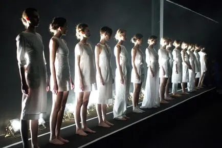 Cum se ajunge la favot Fashion Week
