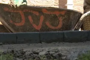 Cum să stil dale de pavaj (dreapta) Cum urmează să fie stabilite pavele