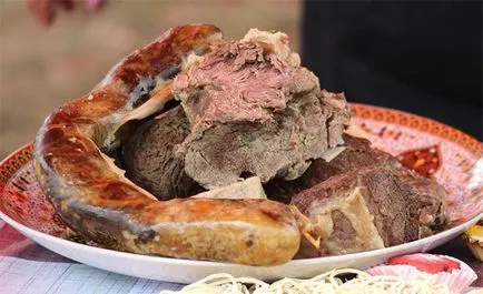 Cum de a găti beshbarmak rețete, ingrediente, de gătit (rețete) Cum de a găti beshbarmak retete, ingrediente, de gătit