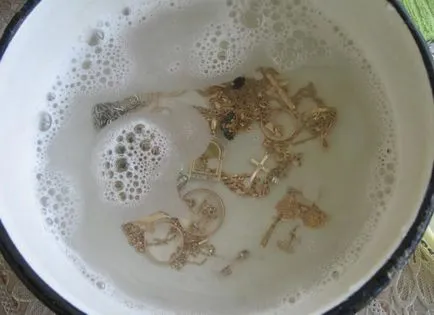 Cum de a verifica aurul la domiciliu, tipuri de reacții, este adevărat sau nu, fotografii și video (aur) Cum de a verifica aurul la domiciliu, tipuri de reacții, este adevărat sau nu, foto și video