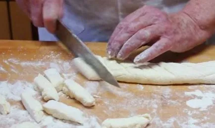 Cum de a face Pierogi leneș de la tvoroga- 5 pas delicios cu retete pas cu fotografii (oala de fierbere sărat) Cum de a face Pierogi leneș de la tvoroga- 5 pas delicios cu retete pas cu fotografii