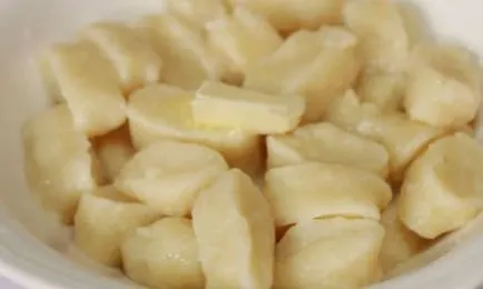 Cum de a face Pierogi leneș de la tvoroga- 5 pas delicios cu retete pas cu fotografii (găluște leneș caș) Cum de a face Pierogi leneș de la tvoroga- 5 pas delicios cu retete pas cu fotografii