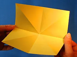 Cum sa faci o stea tri-dimensională, o stea de hârtie cu mâinile