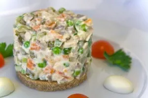 Cum sa faci o salata intr-un nou mod (modul de a face un film salata) Cum sa faci o salata intr-un mod nou