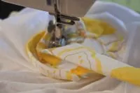 Cum de a decora un tricou cu mâinile sale (cel mai des) Cum de a decora un tricou cu mâinile
