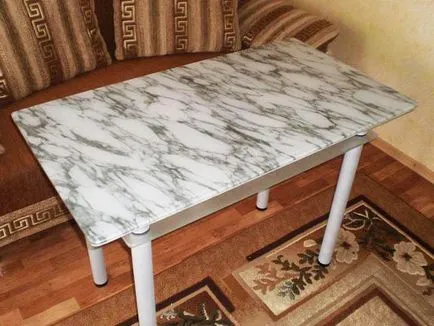 Cum de a decora un tabel cu restaurarea lui mâini, modul de a face decoratiuni, decupaj, pictura, fotografie,