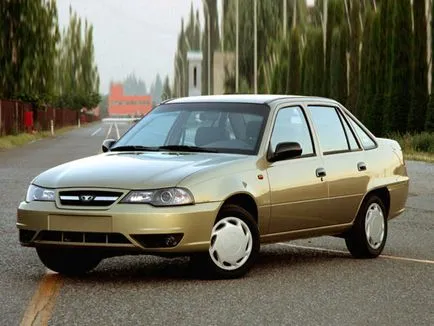 Cum se instalează pe acoperișul mașinii daewoo Nexia trunchi (set) Cum se instalează pe acoperișul portbagaj auto daewoo Nexia