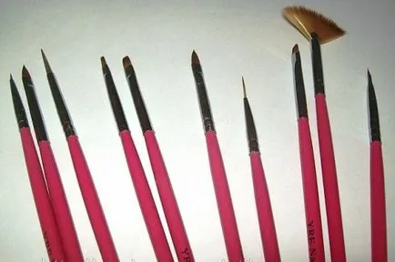 Cum de a alege o perie pentru designul unghiilor, unghii frumoase - completează imaginea (unghii) Cum de a alege o perie pentru designul unghiilor, unghii frumoase - completează imaginea