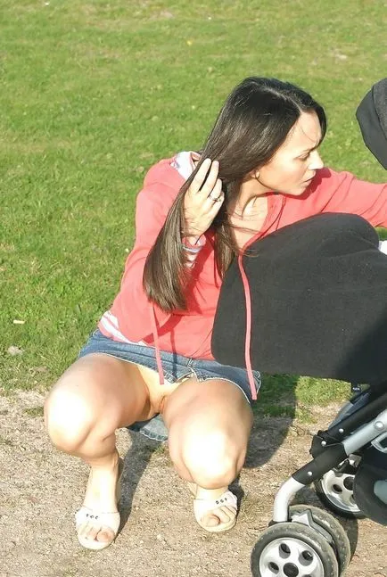 Se pare ca gol sub fusta ei, poze private