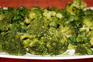 Cum delicioase pentru a găti broccoli într-o tigaie (bucătar) Cum delicioase pentru a găti broccoli într-o tigaie