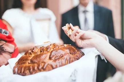 Cum de a întâlni tineri de la biroul registraturii să spună că părinții mirelui