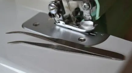 Cum se umple serger, realimentare cu combustibil și trehnitochnogo chetyrehnitochnogo overlock