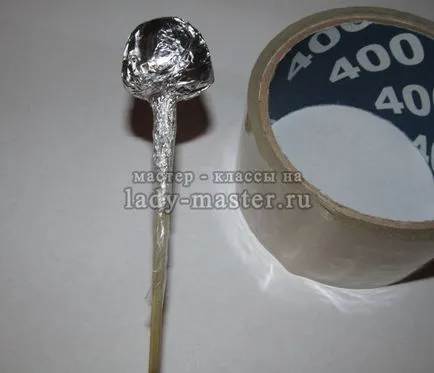 Candy - trandafiri de hârtie ondulat la 8 martie, comandantul - clasa cu fotografii, pas cu pas (bomboane) Candy - trandafiri de hârtie ondulat la 8 martie, comandantul - clasa cu fotografii, pas cu pas