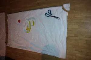 costum de înger cu propriile lor mâini