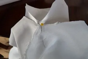 costum de înger cu propriile lor mâini