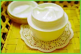 Crema acasă cu anti-rid efect liftig (cremă) Crema acasă cu anti-rid efect liftig