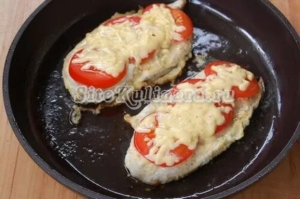 cotlet de pui cu brânză și roșii