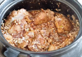 Pui inabusita in suc de rodie ca un bucătar - un pas dovedit de reteta pas cu fotografii de pe un gustos () Pui inabusita in suc de rodie ca un bucătar - un pas dovedit de reteta pas cu fotografii de pe delicioase