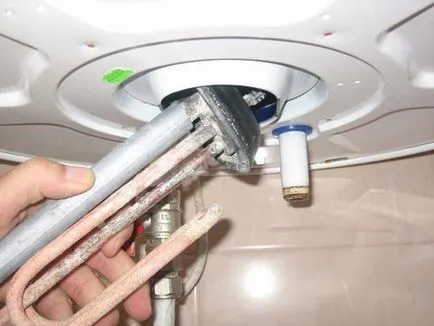 Schimbați elementul de încălzire din boiler singur