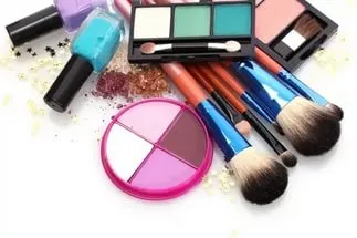 Pot folosi cosmetice întârziate - secretele femeilor de doamnă fericit