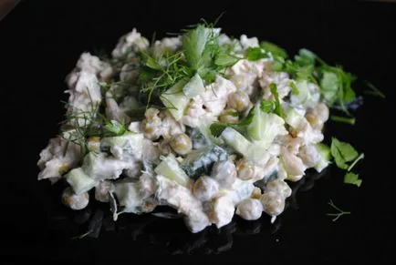 Salata delicată cu mazăre verde și cartofi (piper) Salata delicată cu mazăre verde și cartofi