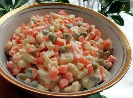 salata delicată cu mazăre verde și cartofi (verde) Salata delicată cu mazăre verde și cartofi