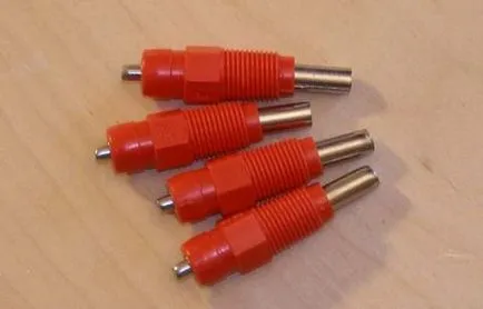 Tasnitoarele pentru pui cu mâinile lor