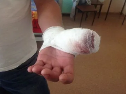 Curățarea și lubrifierea lanțului de motocicleta (lanț de motociclete unsoare.) Curățarea și lubrifierea lanțului de biciclete