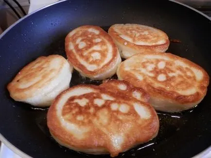 Clatite la iaurt pas cu pas reteta de gătit (blinele) Clatite cu pas chefir rețetă culinară cu pas