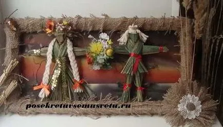 Panouri realizate din materiale naturale, hostess