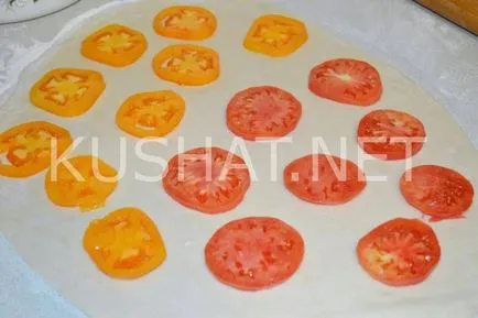 Pies „bombe“ cu roșii și brânză