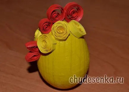 pui de Paște în tehnicile Quilling