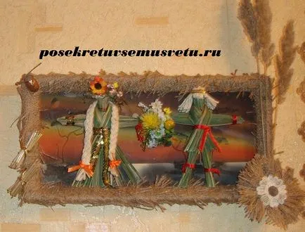 Panouri realizate din materiale naturale, hostess