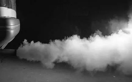 De ce motorul fumeaza sfaturi si consiliere mecanic