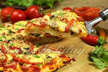 Pizza cu cârnați, roșii și brânză rețetă cu fotografie (zahăr) Pizza cu cârnați, roșii și brânză rețetă cu o fotografie