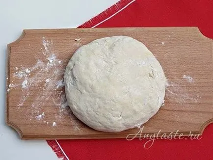 Pizza cu cârnați, brânză și roșii pas cu pas reteta cu fotografii, cum să gătească cu (rețetă) Pizza cu cârnați, brânză și roșii reteta pas cu pas, cu fotografii, cum să gătească cu