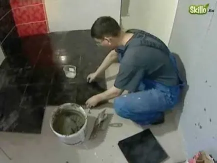 detaliate pas cu pas instrucțiunile de pe perete se confruntă cu plăci
