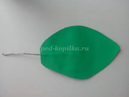 Floarea-soarelui din materiale naturale, cu propriile lor mâini