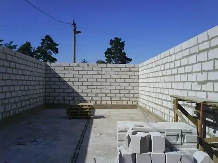 Tehnologia de construcție garaj corespunzătoare a blocului de spumă cu mâinile