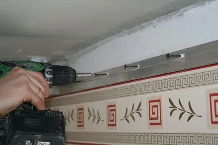 Profil pentru BS tavane suspendate sub aluminiu, tipuri de rame și șine, și lățimea