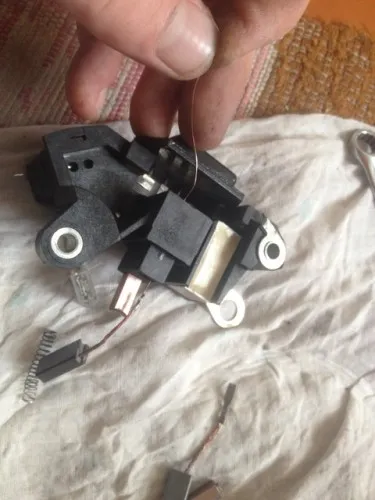 Generator repara propriile lor mâini, circuitul-cars - meserii pentru mașinile cu mâinile lor