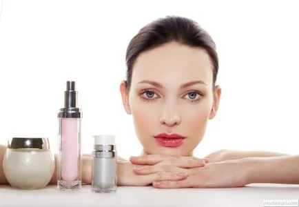 Regenerating agenți de reducere crema pentru pielea feței și a mâinilor, vindecare emulsie