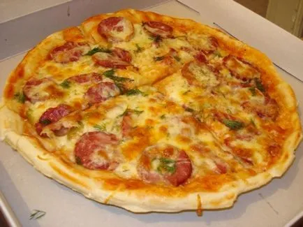 Reteta de pizza cu cârnați, brânză și roșii (brut) pizza Reteta cu salam, brânză și roșii