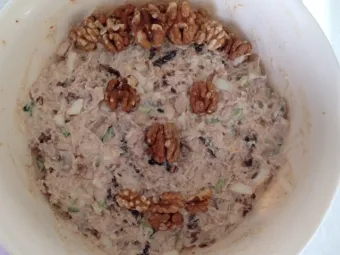 Salata cu prune uscate și ciuperci 8 rețete simple