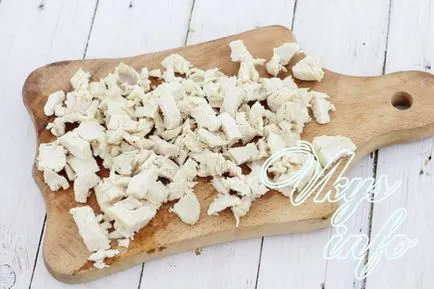 Salata cu prune uscate și ciuperci 8 rețete simple