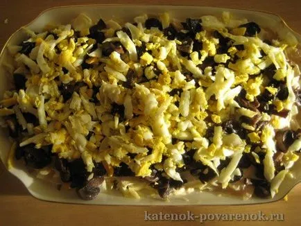 Salata cu prune uscate și ciuperci 8 rețete simple