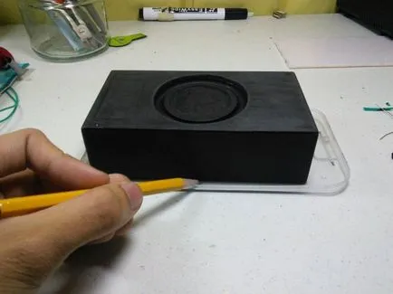 Homemade Bluetooth-difuzor cu mâinile