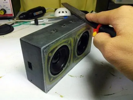 Homemade Bluetooth-difuzor cu mâinile